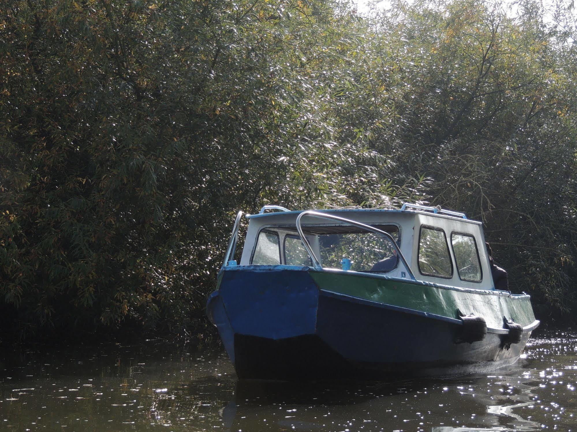De Brabantse Biesbosch 호텔 Werkendam 외부 사진
