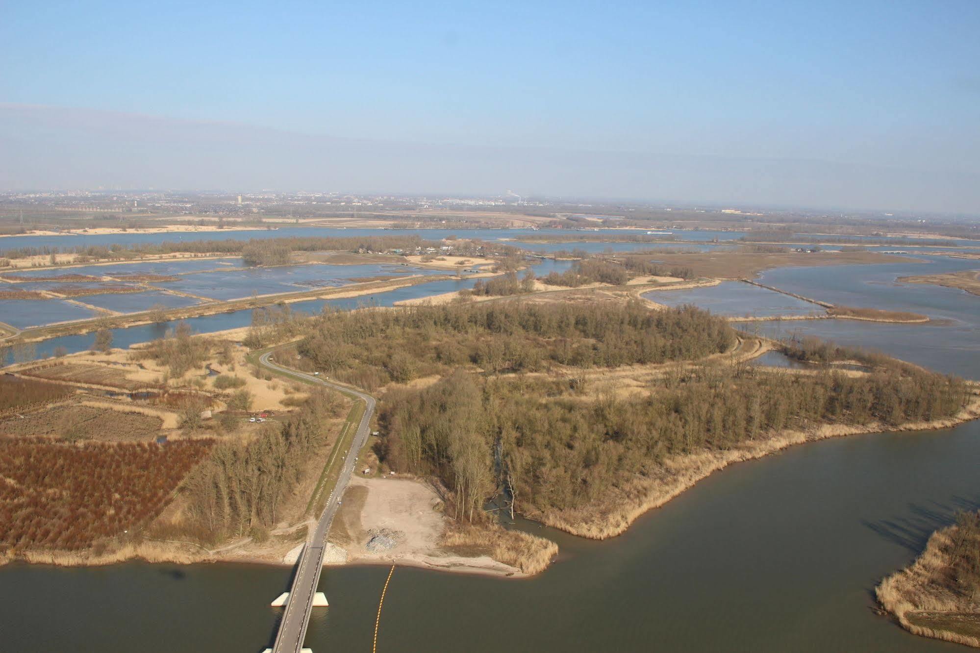 De Brabantse Biesbosch 호텔 Werkendam 외부 사진